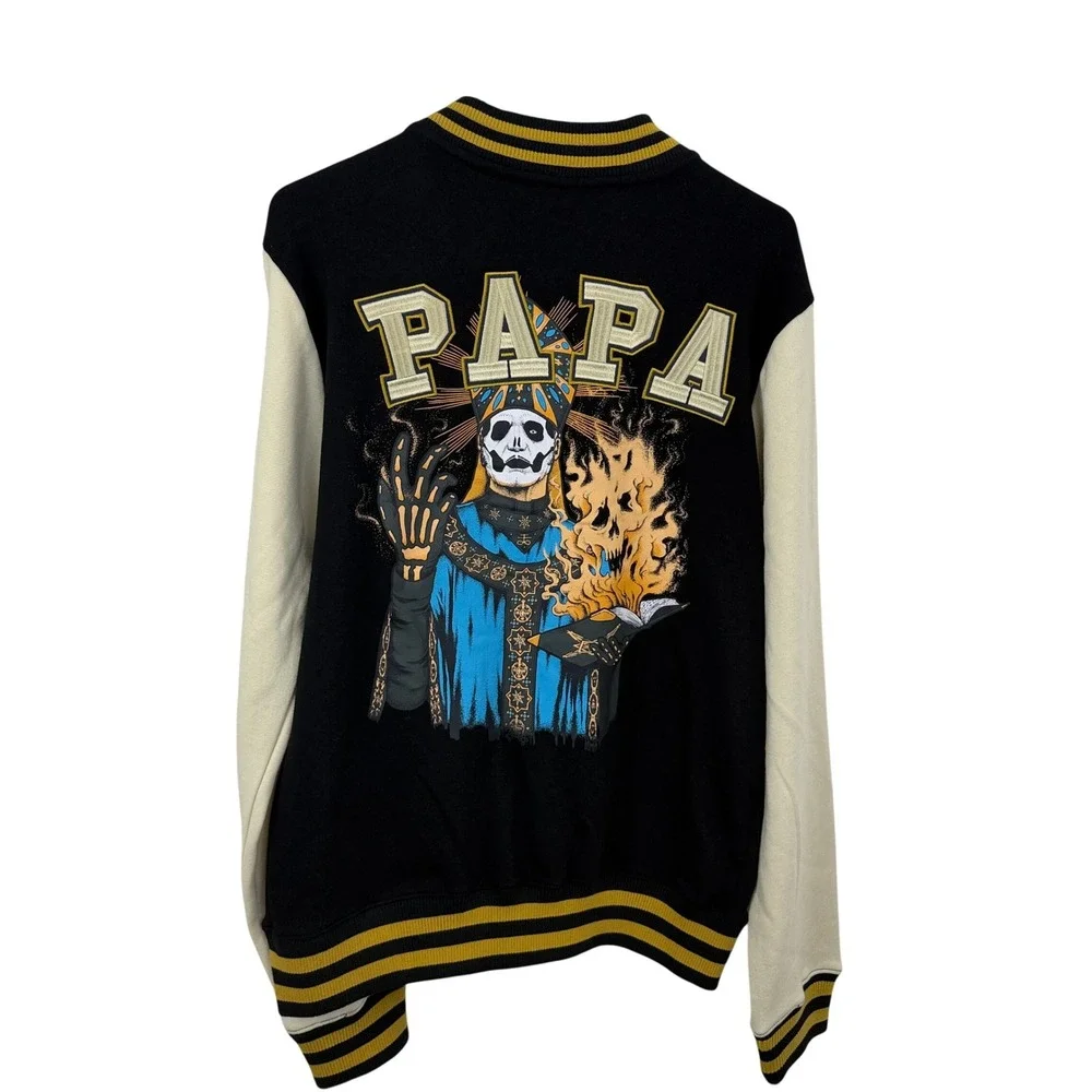 Hot Topic this listing